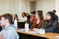 Patrick Loebs Persuasion Classroom Shoot P01768-16