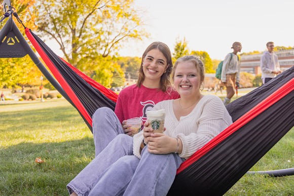 Campus Life Outdoor Students Portraits Disc Golf Hammock Chess Bible Guitar P02055-15