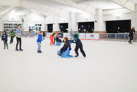 GS-Miller Sunset Pavilion Winter Ice Skating P02238-17